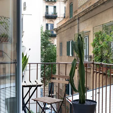 Konukevi House Eleganza E Comfort A Due Passi Dal Centro Storico 3*