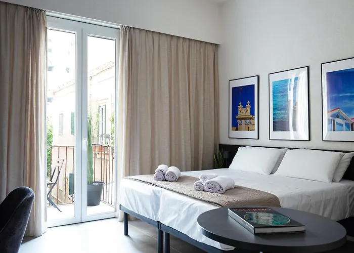 House - & Rooms, Centro Politeama 3*