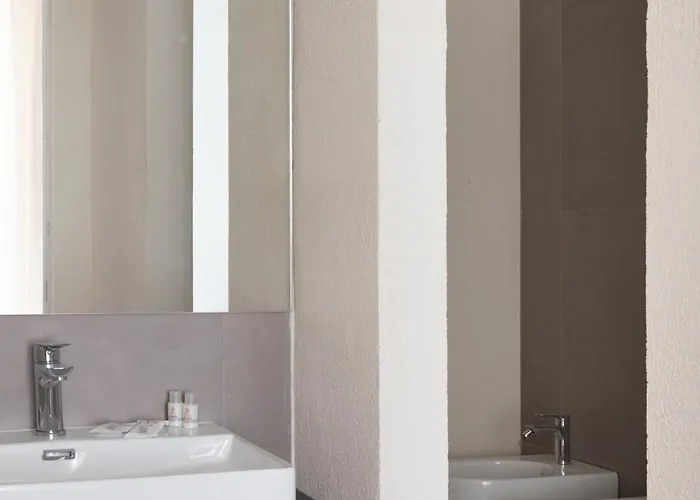House - & Rooms, Centro Politeama 招待所