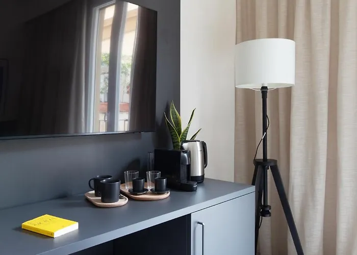 House - & Rooms, Centro Politeama 招待所