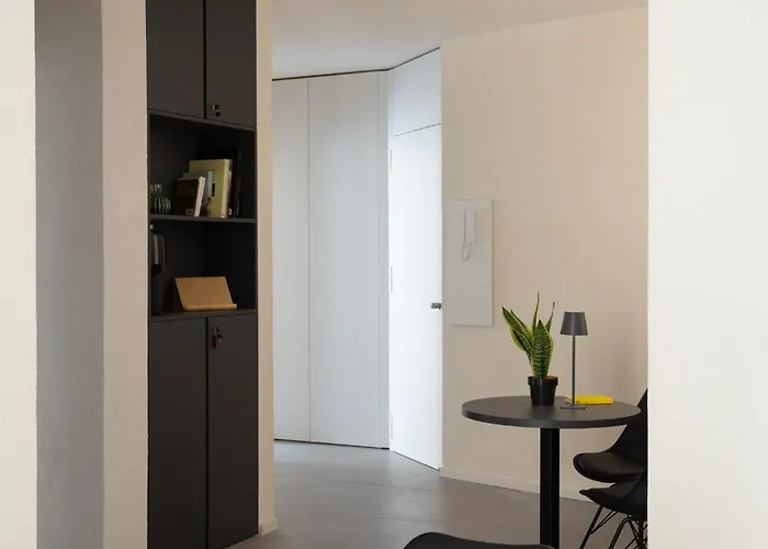 House - & Rooms, Centro Politeama 招待所 3*